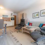 Komfortplus Appartement mit 1 Schlafzimmer und Balkon im Obergeschoss 157